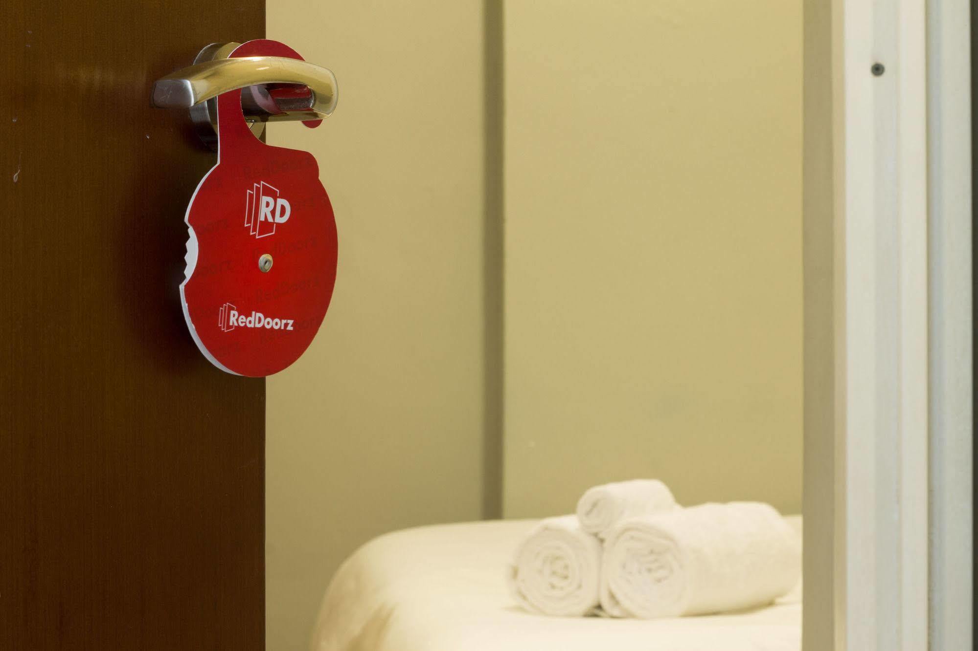 Reddoorz @ Pantai Cemara Sanur Hotel Ngoại thất bức ảnh